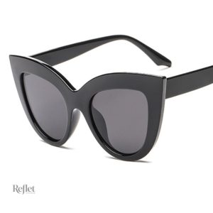 Actrice lunette de soleil au design élégant
