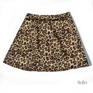 Jupe courte année 80, parfaite pour un look vintage