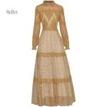 Mode rétro années 40, robe longue aux motifs intemporels