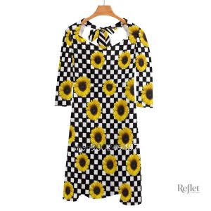 Robe années 70 élégante avec motifs rétro