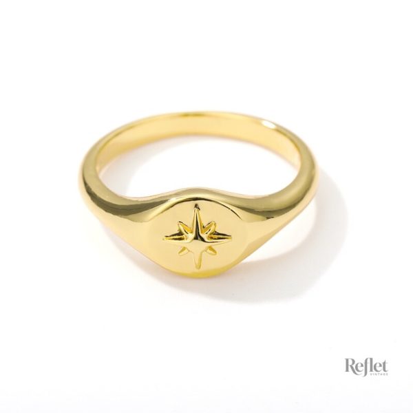 Bague argentée au charme désuet, pour les amateurs de style rétro