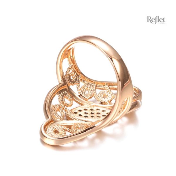 Bague vintage au style classique et romantique