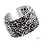Bague vintage en argent au style classique et élégant