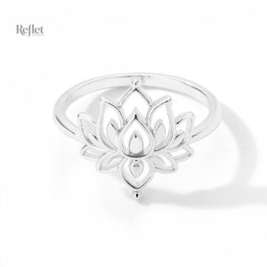 Bague rétro avec motifs délicats, style vintage unique