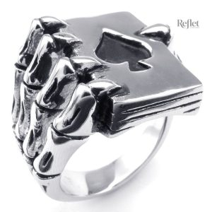 Bague en argent style vintage pour un look classique