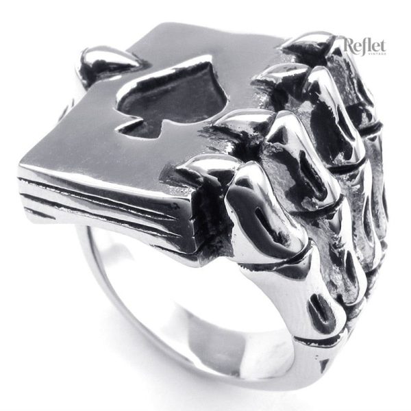 Élégante bague solitaire en argent au style ancien