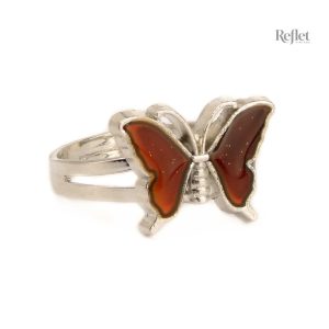 Bague ancienne au style raffiné et délicat