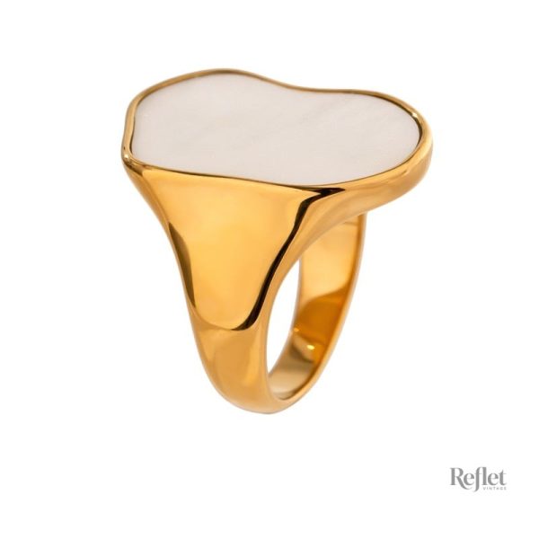 Bague vintage en or rose au design élégant et intemporel