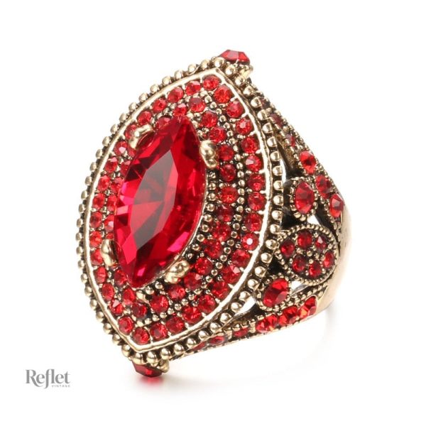 bague-vintage-rouge-1 Bague Vintage Rouge, design élégant et coloré en style rétro