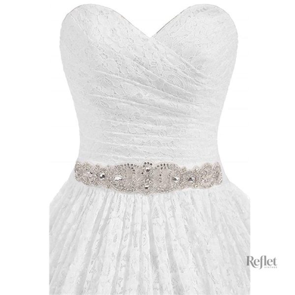 Robe de mariée bustier, silhouette romantique