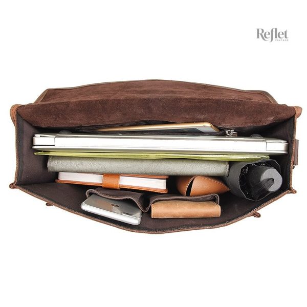 Accessoire en cuir pour le transport de documents scolaires