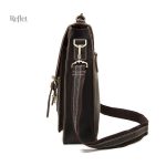 Accessoire en cuir noir vintage pour usage quotidien
