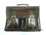 Cartable en cuir avec finitions soignées