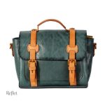 Accessoire vintage cuir pour femme, parfait pour le quotidien