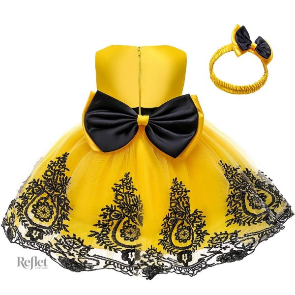 Robe de princesse avec jupe évasée et détails charmants