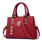 Accessoire mode vintage, sac à main chic et stylé