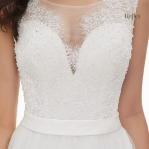 Robe de mariée à corsage ajusté et tulle léger