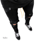 Jean homme noir, look vintage, essentiel du dressing masculin