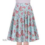 Jupe style année 50 avec un look rétro élégant
