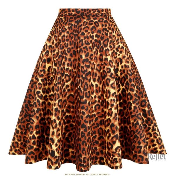 Jupe courte années 60, look rétro et élégant