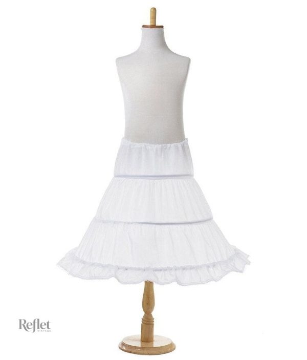 Élégante jupe blanche, design années 60 pour une allure raffinée