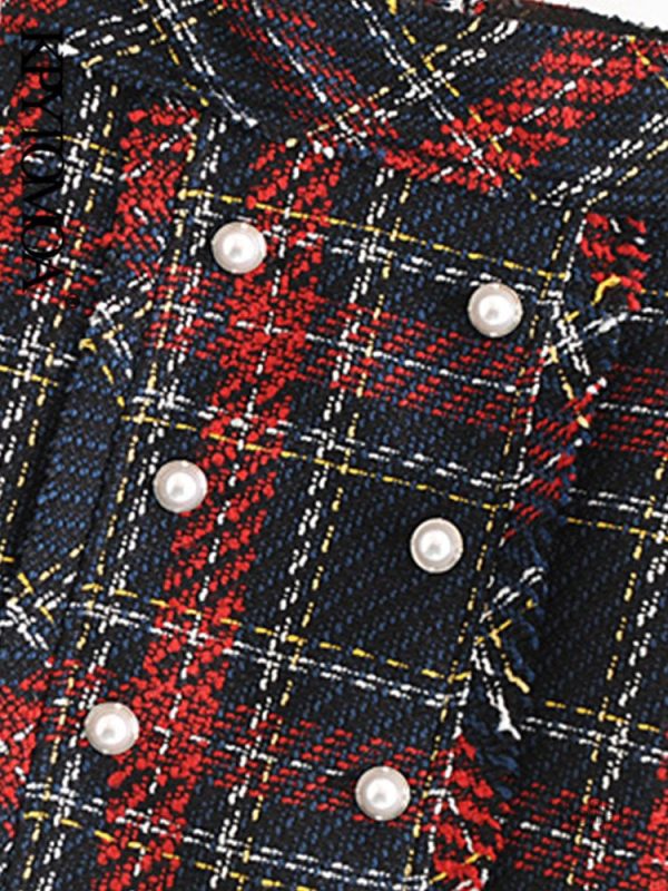 Jupe vintage rouge avec motif à carreaux, style rétro