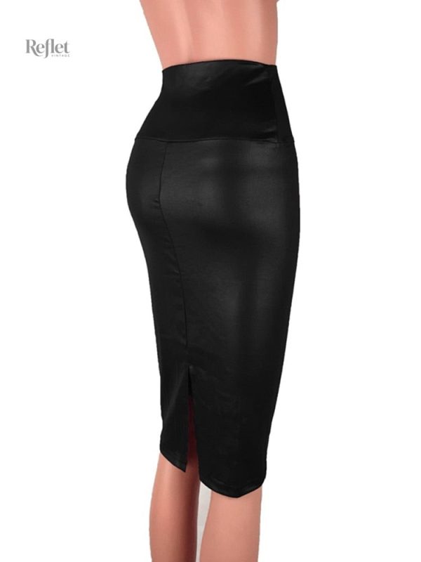 Jupe en cuir, pièce maîtresse des années 70