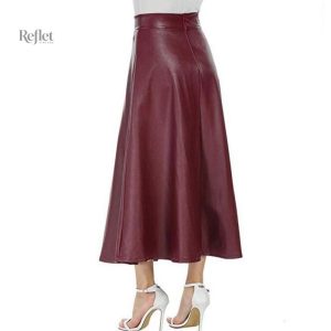 Jupe vintage en cuir noir au style classique