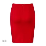 Jupe vintage en daim, style rétro et élégant