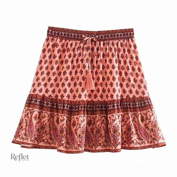 Jupe à motifs floraux, inspiration années 60