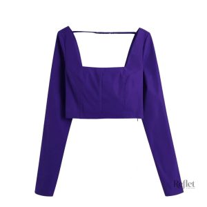 Jupe vintage avec motif floral, idéale pour une tenue féminine