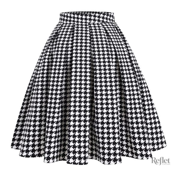 Style rétro avec jupe à pois pour femme, idéale en toute saison