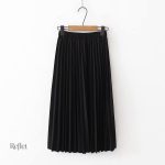 Mode femme : jupe plissée année 60, look chic