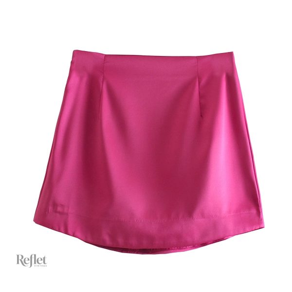 Look rétro avec jupe années 80 élégante