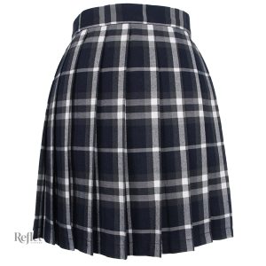 Look audacieux avec cette jupe années 80