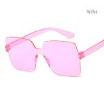 Look vintage rehaussé par des lunettes