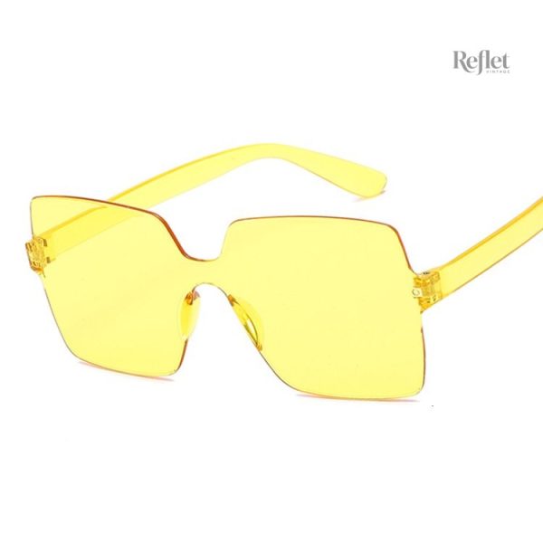 Accessoire vintage féminin : lunette de soleil