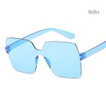 Lunette de soleil rétro à petit prix pour femme
