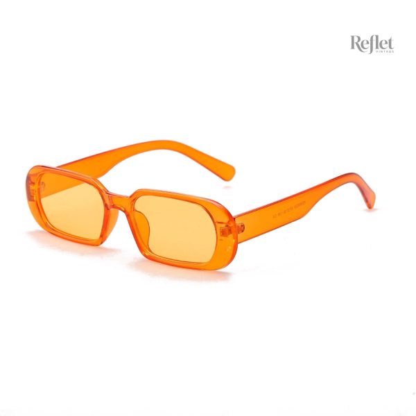 Accessoire vintage : lunettes de soleil rouges