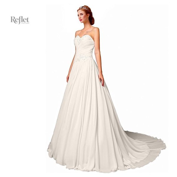 Robe de mariage en dentelle, finition sophistiquée et chic