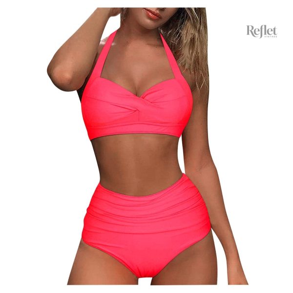 Maillot de bain féminin au style nostalgique