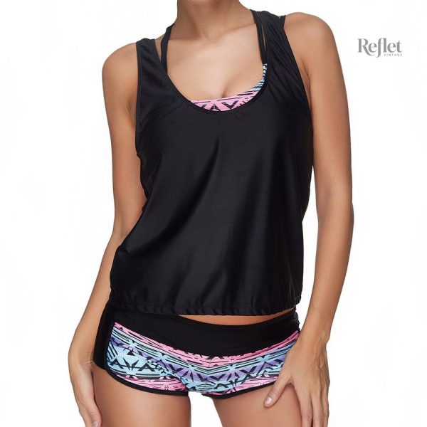 Look rétro avec ce maillot de bain 3 pièces tendance