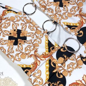 Modèle coloré inspiré des maillots de bain des années 80