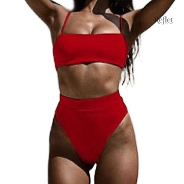 Maillot de bain rétro blanc pour l'été