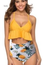 Maillot de bain pin up pour une silhouette flatteuse