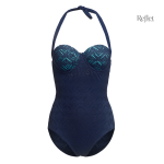 Maillot vintage à pois, look intemporel pour la plage