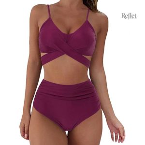 Maillot vintage violet à la mode estivale