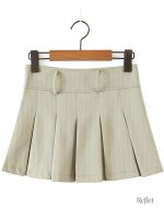 Jupe courte style années 70, look vintage