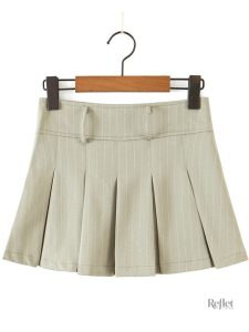 Jupe courte style années 70, look vintage