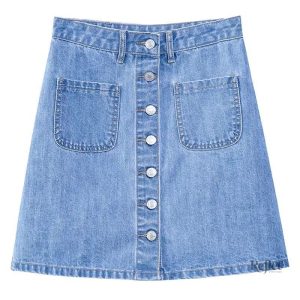 Bas tendance années 70, style mini jupe